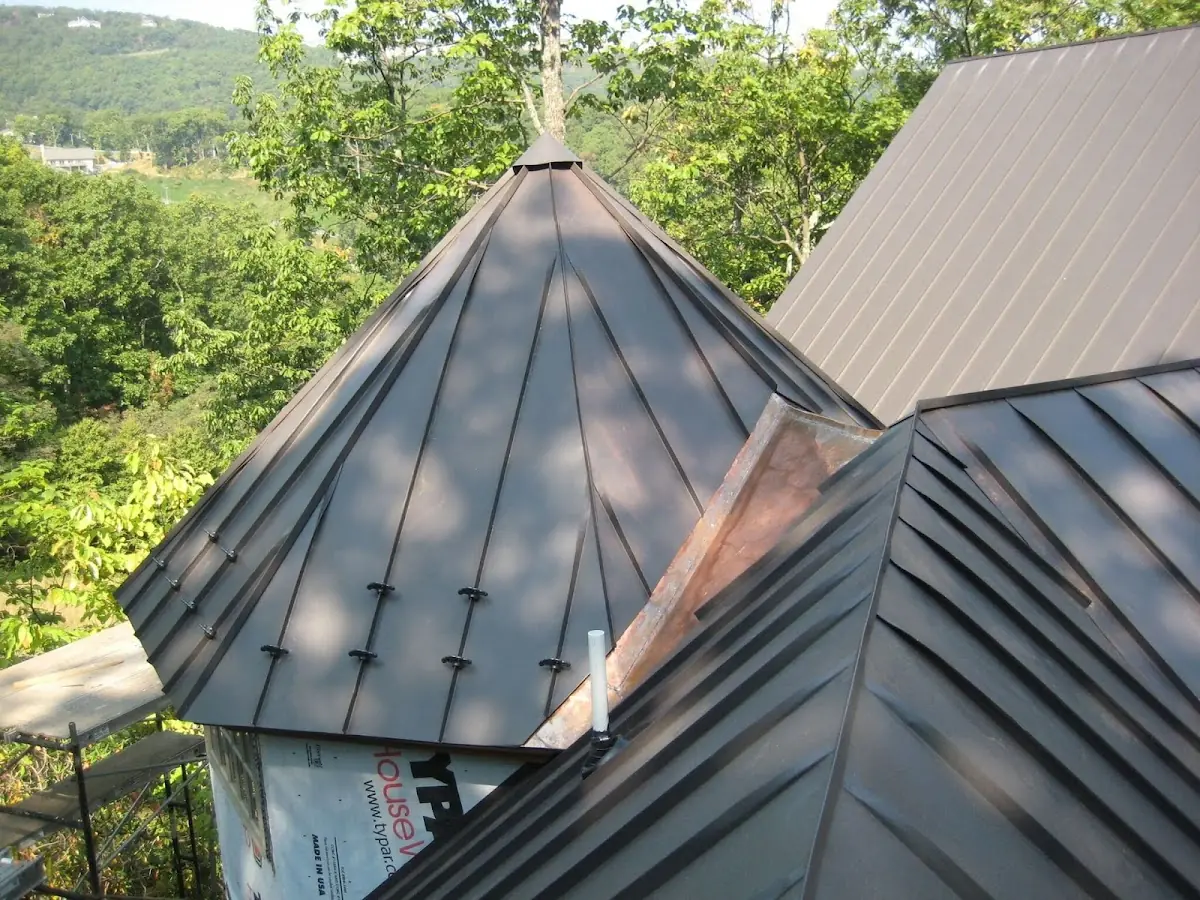 Professional Gutter Cleaning by Craftsman Roofing in Creekside